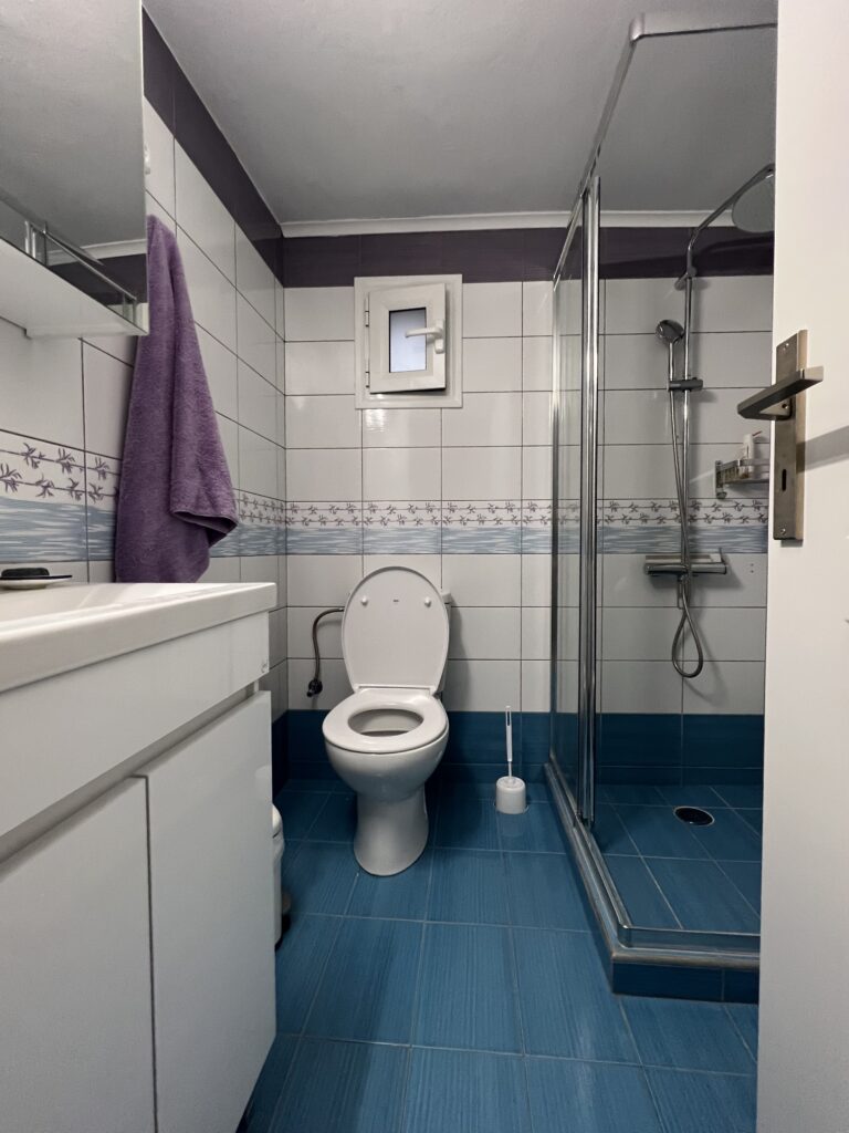 holiday house Leonidio Grèce salle de bain 2